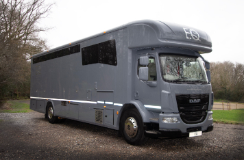 Luxury 18-tonne DAF EQ-built Horsebox with Side &amp; Rear Ramps - 7-8 stall / 4 berth