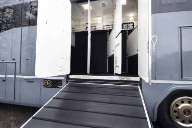 Luxury 18-tonne DAF EQ-built Horsebox with Side &amp; Rear Ramps - 7-8 stall / 4 berth