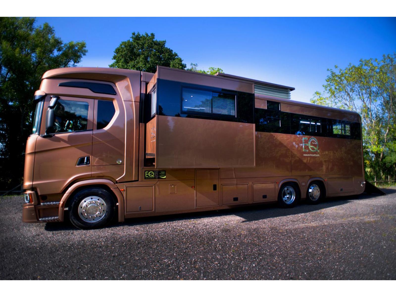New build Scania Premium Luxury 26-tonne EQ-built horsebox. 5 stall / 6 berth