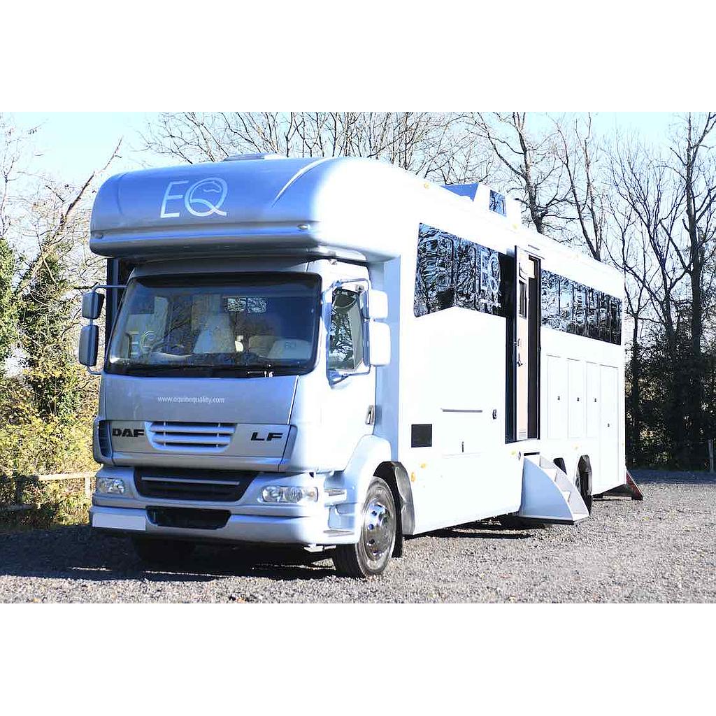 2022 EQ built 21-tonne 3-axle 5 large stall, 6-8 berth Luxury horsebox
