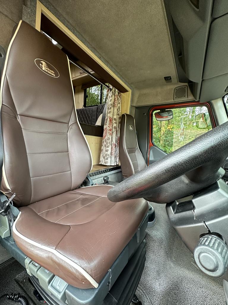 15-tonne coach-built DAF. Auto. 4 large stalls. Sleeps 4