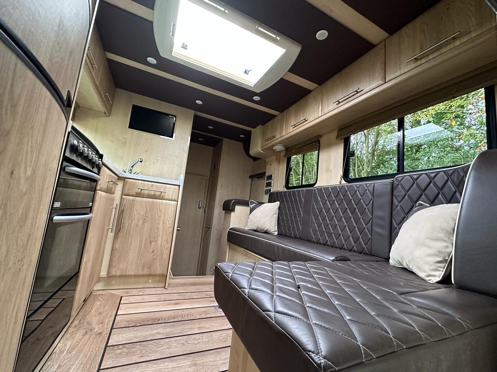15-tonne coach-built DAF. Auto. 4 large stalls. Sleeps 4
