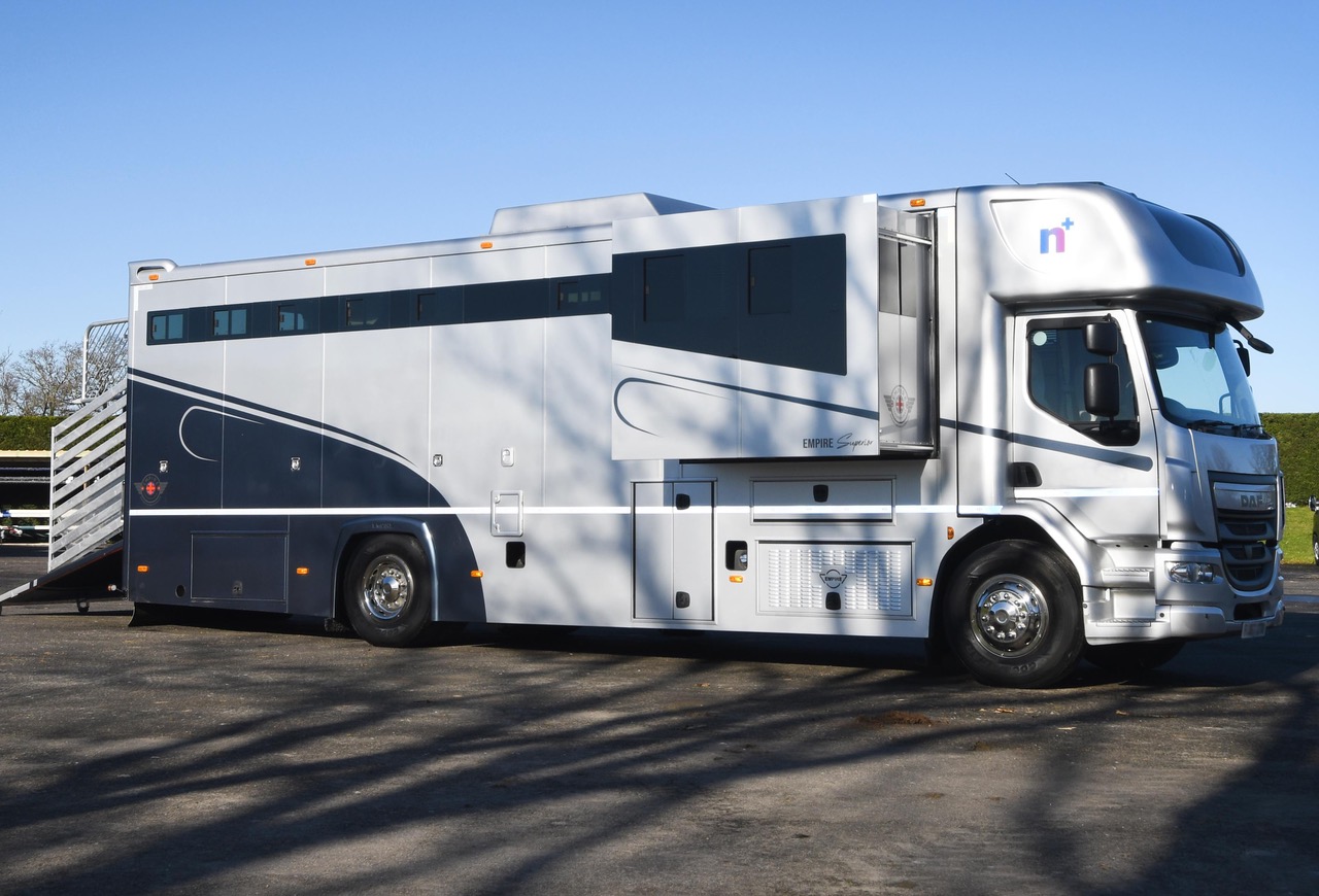 Empire Superior 18-tonne Luxury 5-stall, 6-berth Horsebox