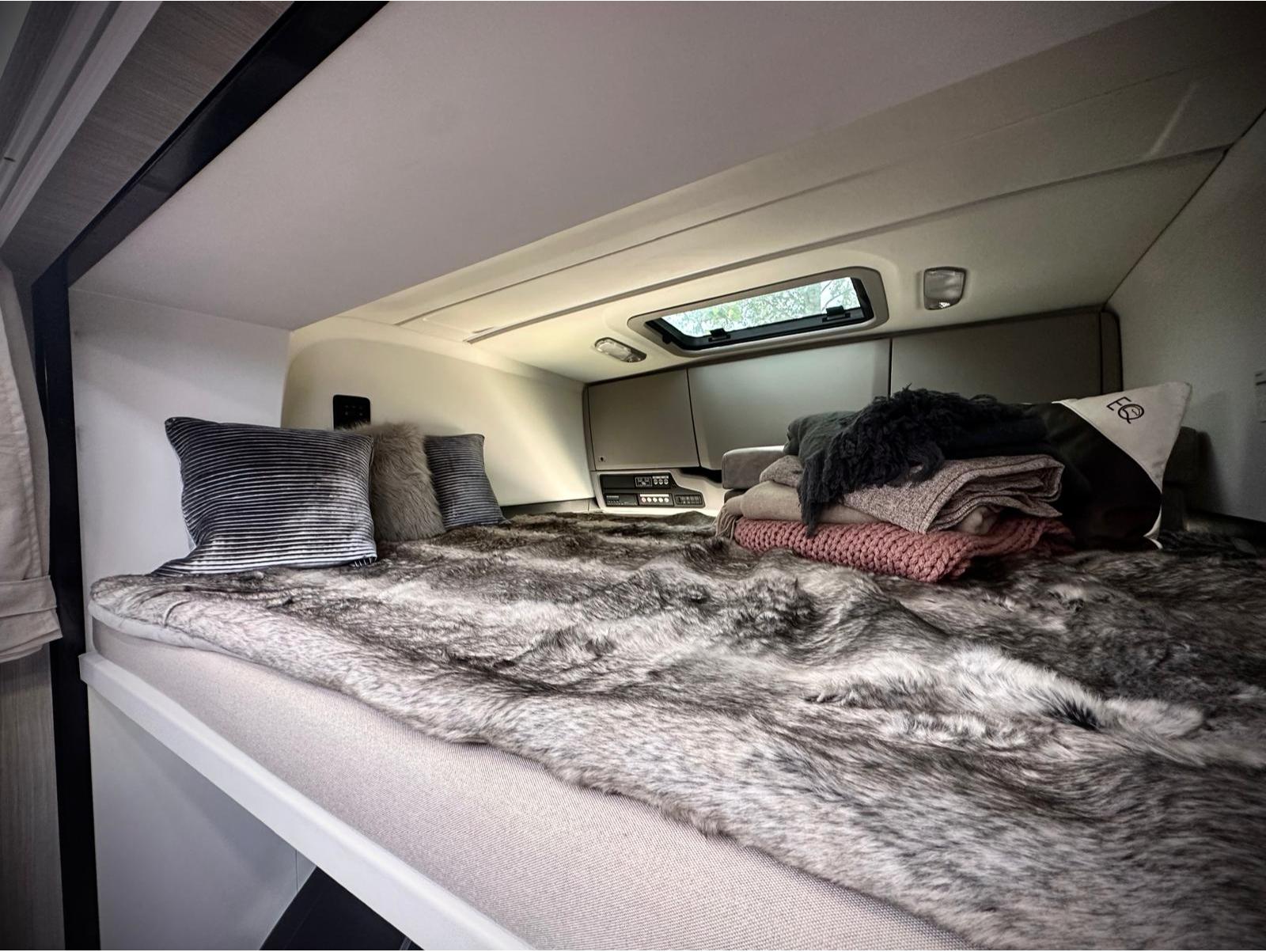 New build Scania Premium Luxury 26-tonne EQ-built horsebox. 5 stall / 6 berth