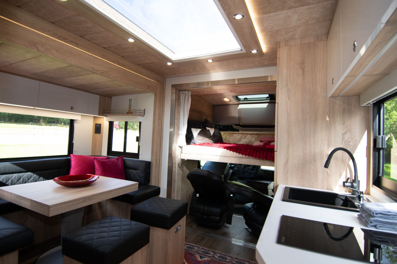New build LHD Scania S460 Premium Luxury 26-tonne EQ-built horsebox. 6 stall / 6 berth