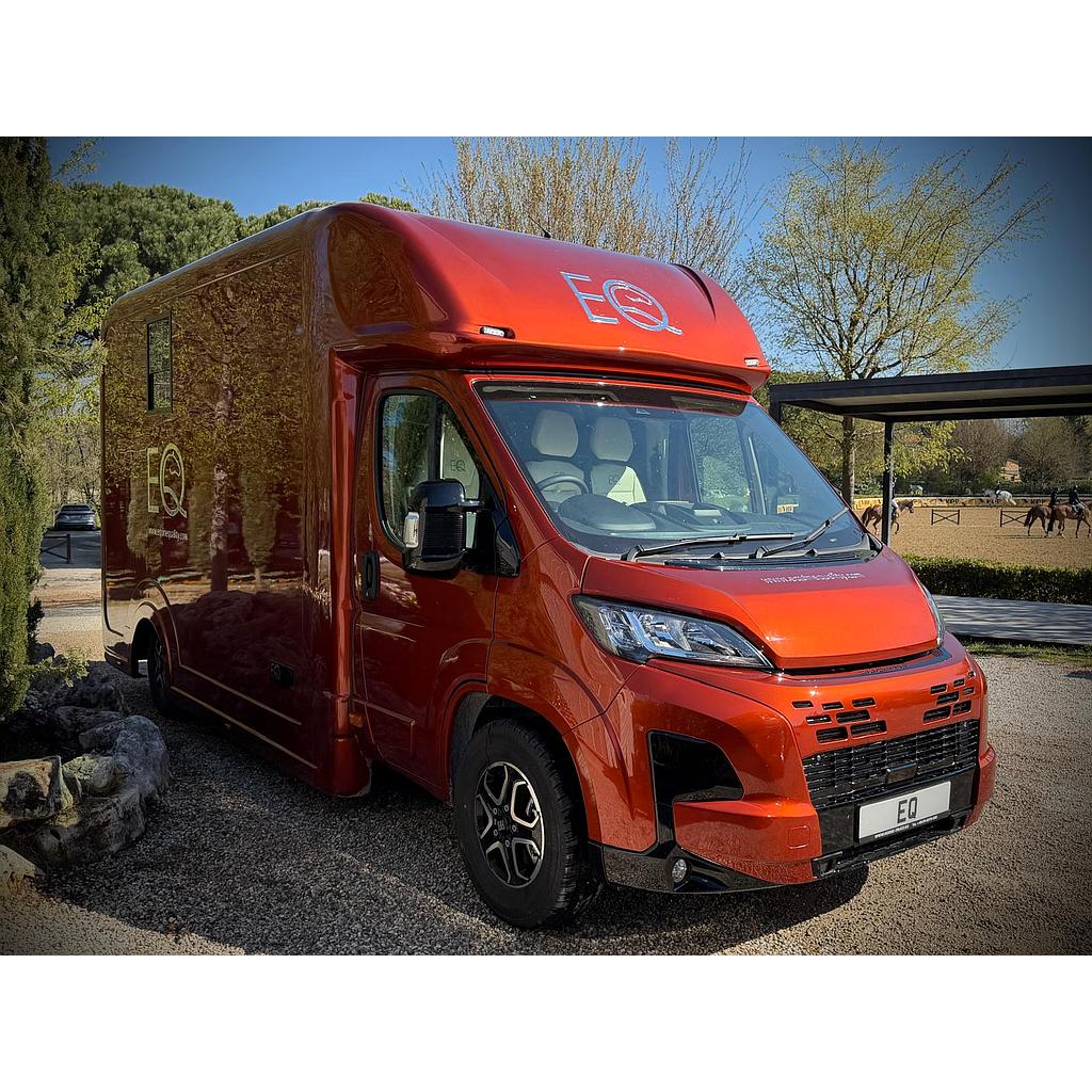 New 2026 3.5-tonne Professional horsebox. Auto. 2 stall